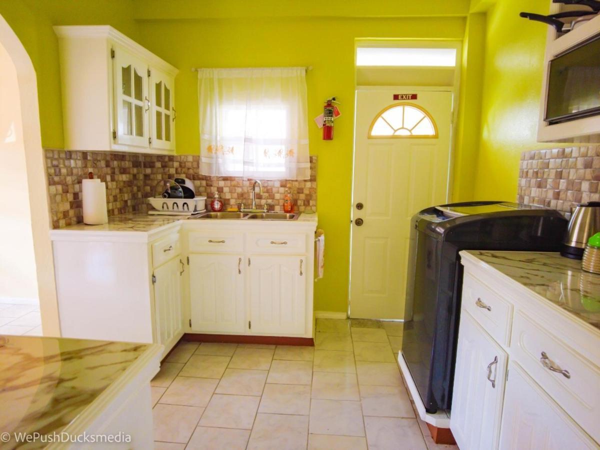Coco Rose Apartments Soufriere Bagian luar foto